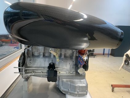 Airbox 1. Serie in Kohlefaser von Alfa-Zentrale